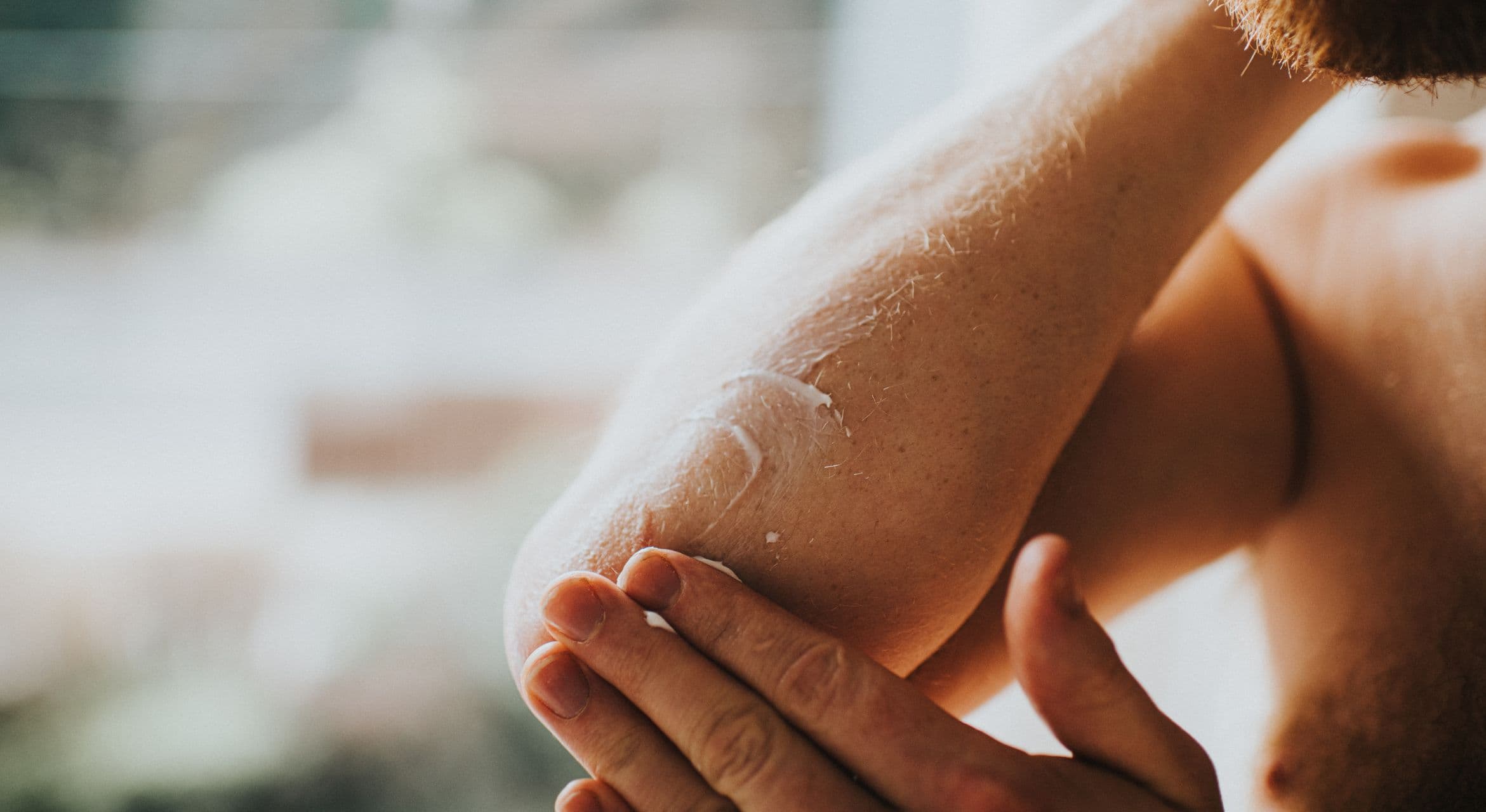 How Can Colloidal Oatmeal Help Your Skin? Dermatologists Explain.