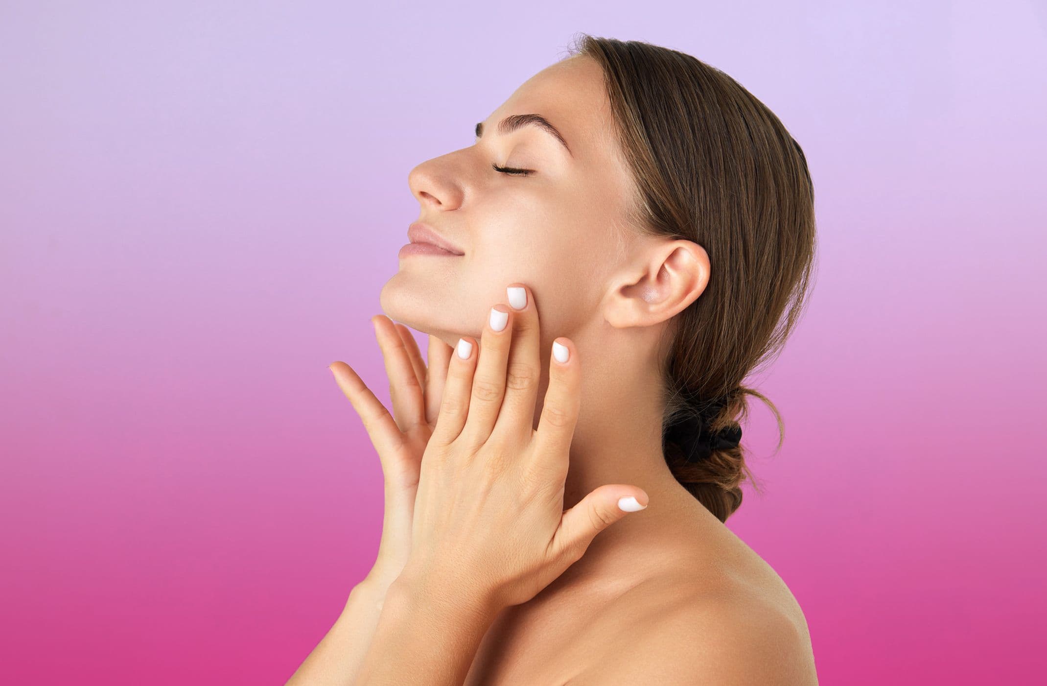 Does ‘Facial Yoga’ Actually Work? Dermatologists Weigh In