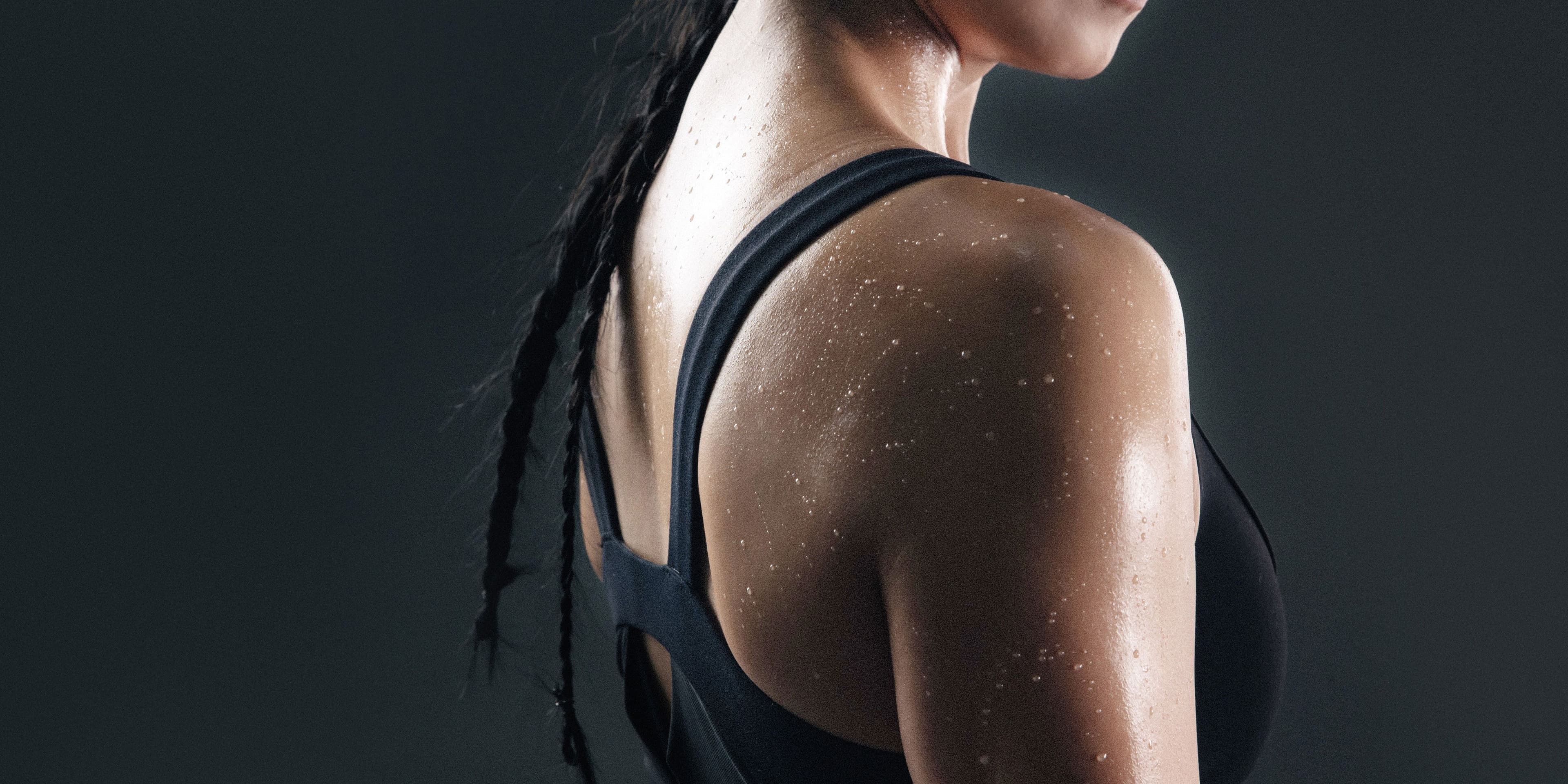 Swimming For Weight Loss: Benefits, Strokes, And A Beginner-Friendly Routine To Try