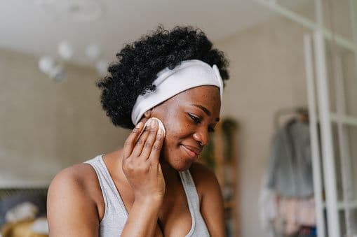 How Topical Skincare Product Can Fade the Look of Dark Spots