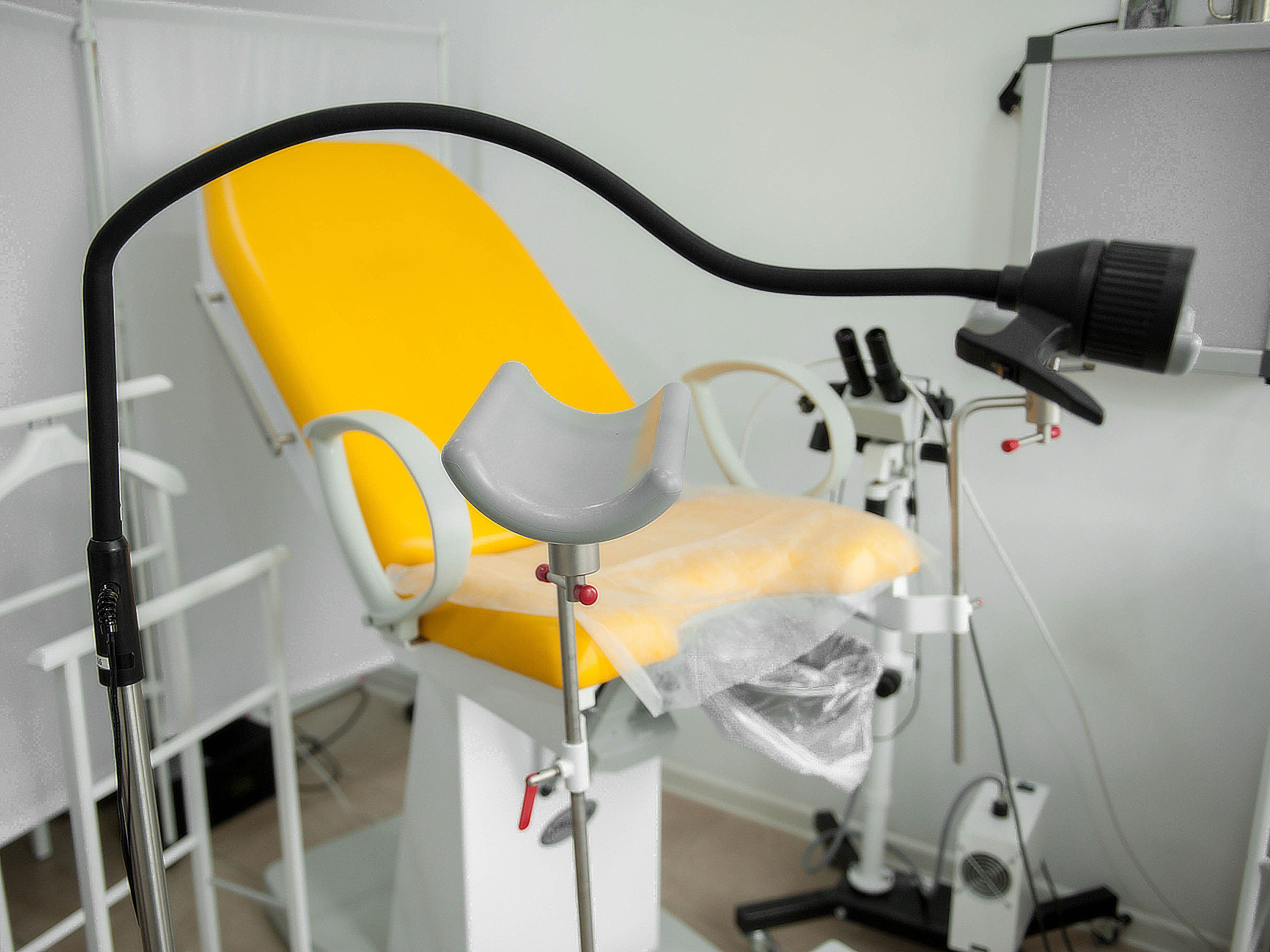 New Pap Smear Alternatives Are Coming To A Doctor’s Office Near You—And They Skip The Speculum. Gynos Explain