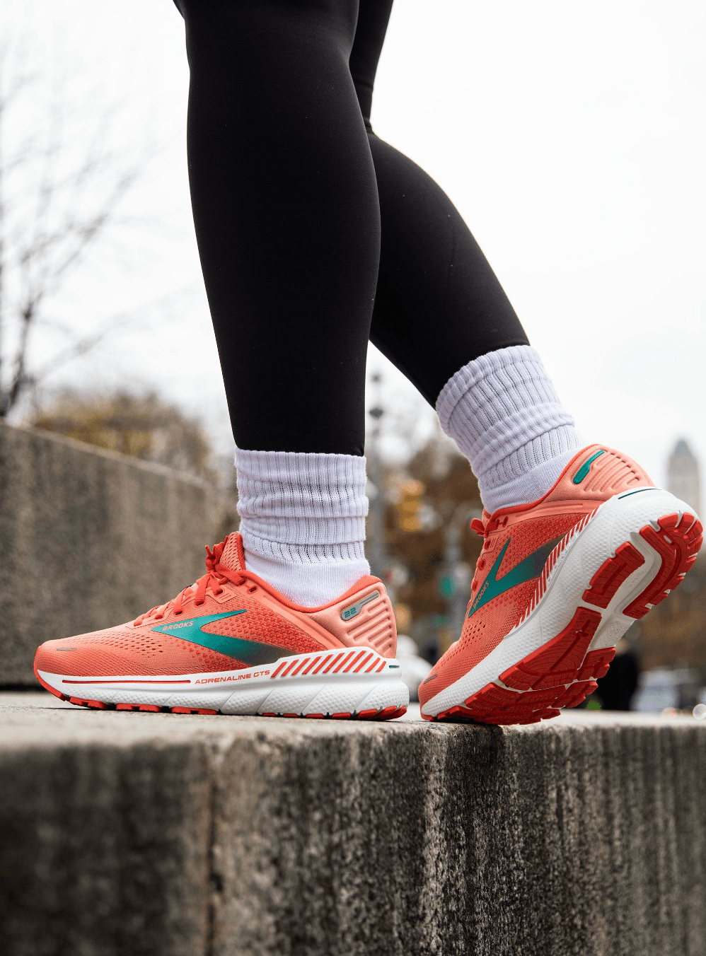 Brooks Winter Sale 2025: Save Up To 30% Off Editor-Approved Walking And Running Shoes