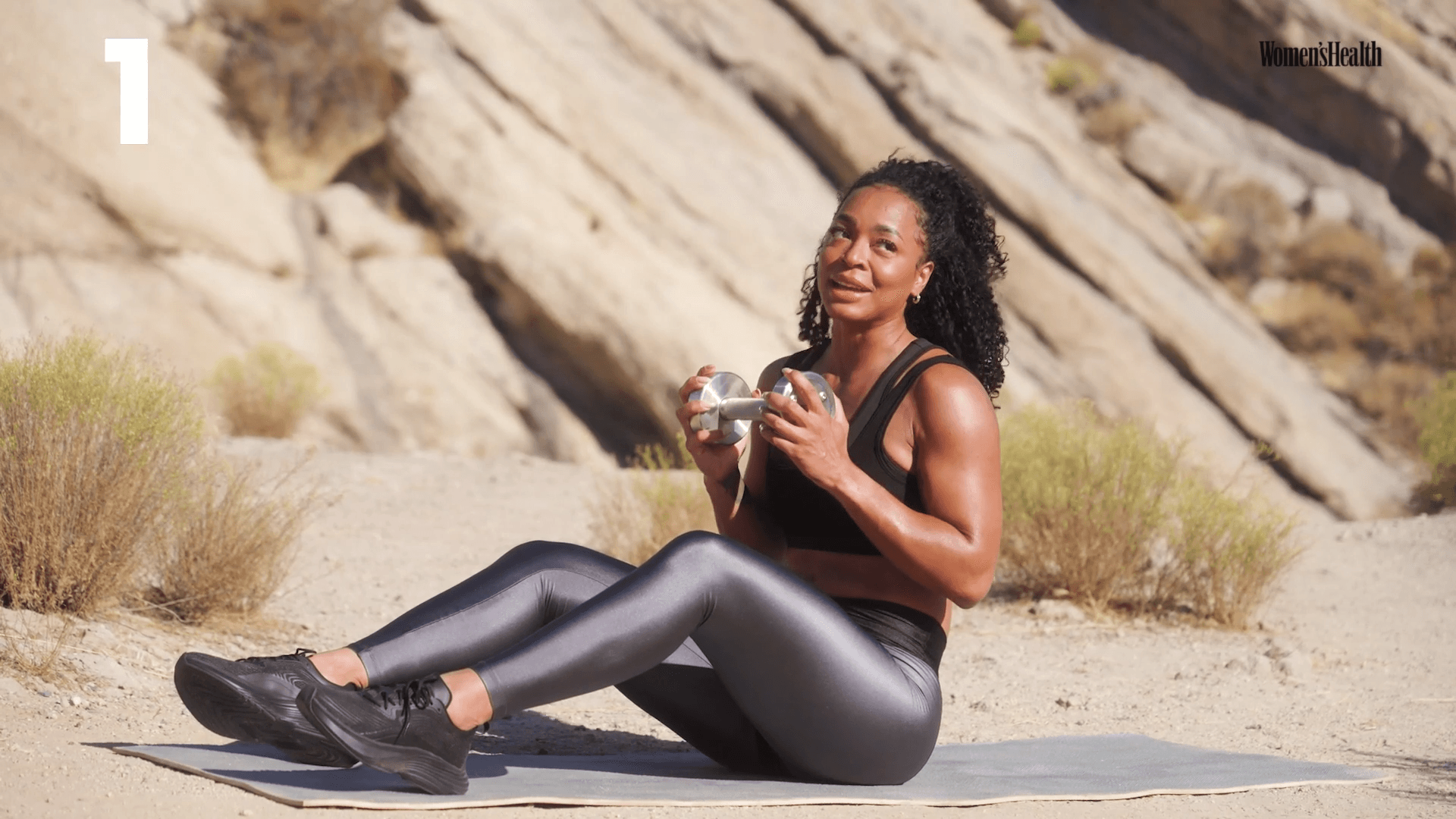 This 7-Minute Weighted Abs Workout Can Be Done Daily For A Stronger Core