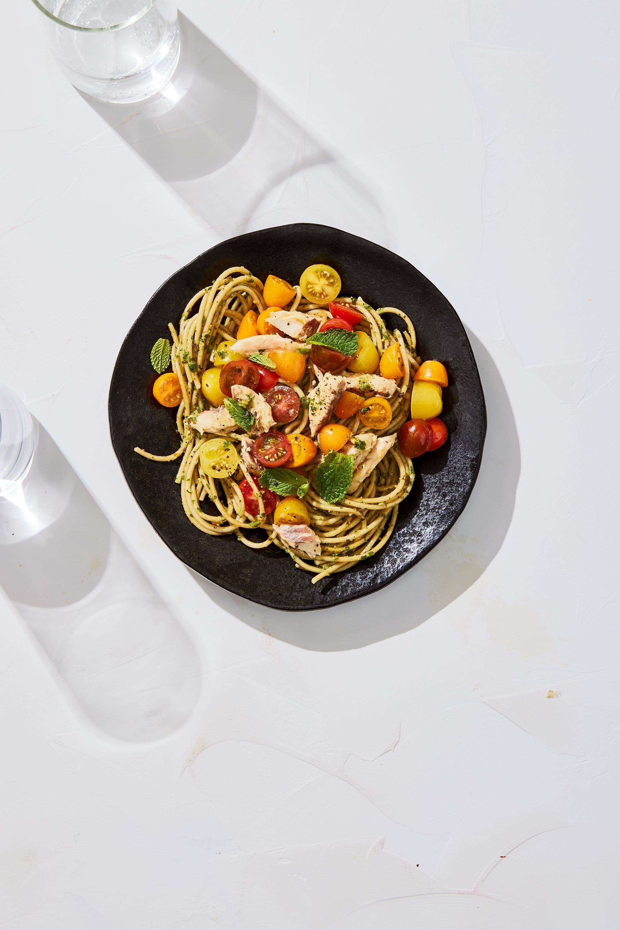 This Summery Mackerel And Tomato Pasta With Almond Mint Pesto Recipe Packs 33 Grams Of Protein