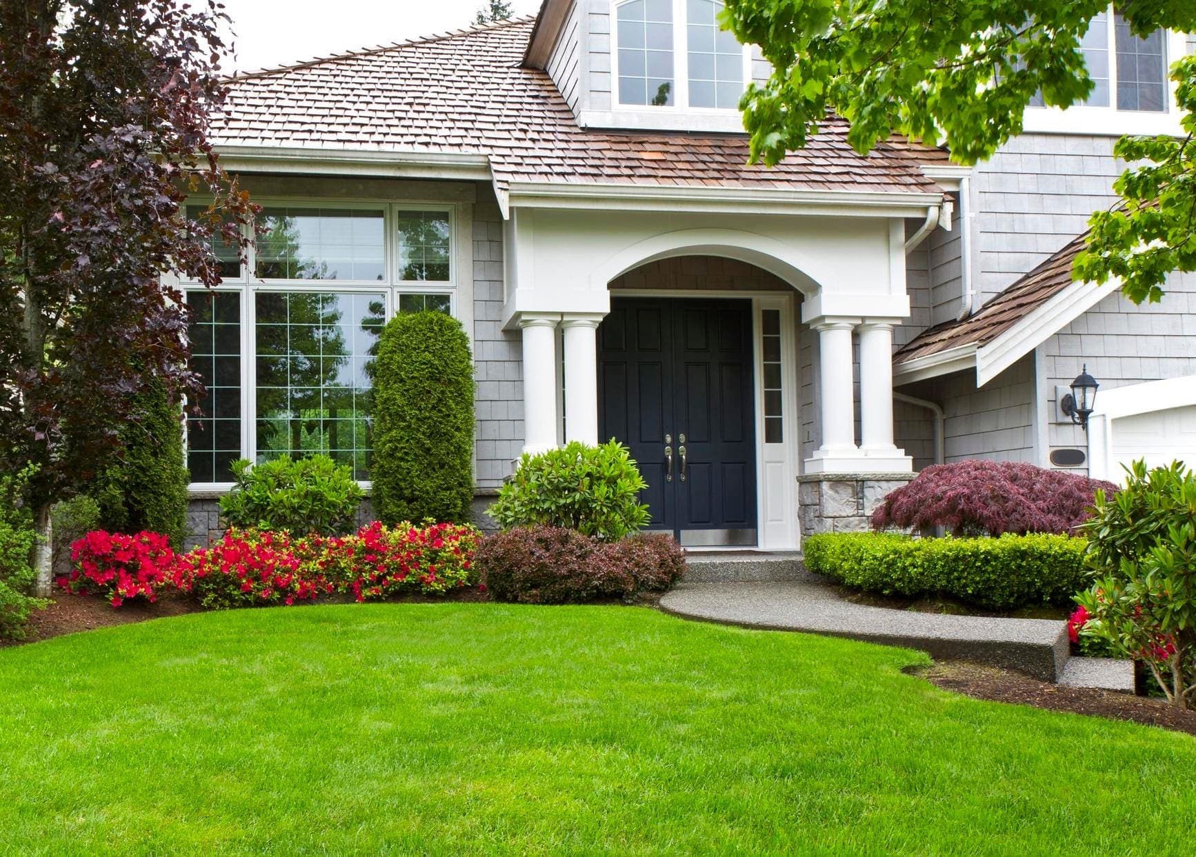 These Trending Curb Appeal Ideas Can Create A Great First Impression