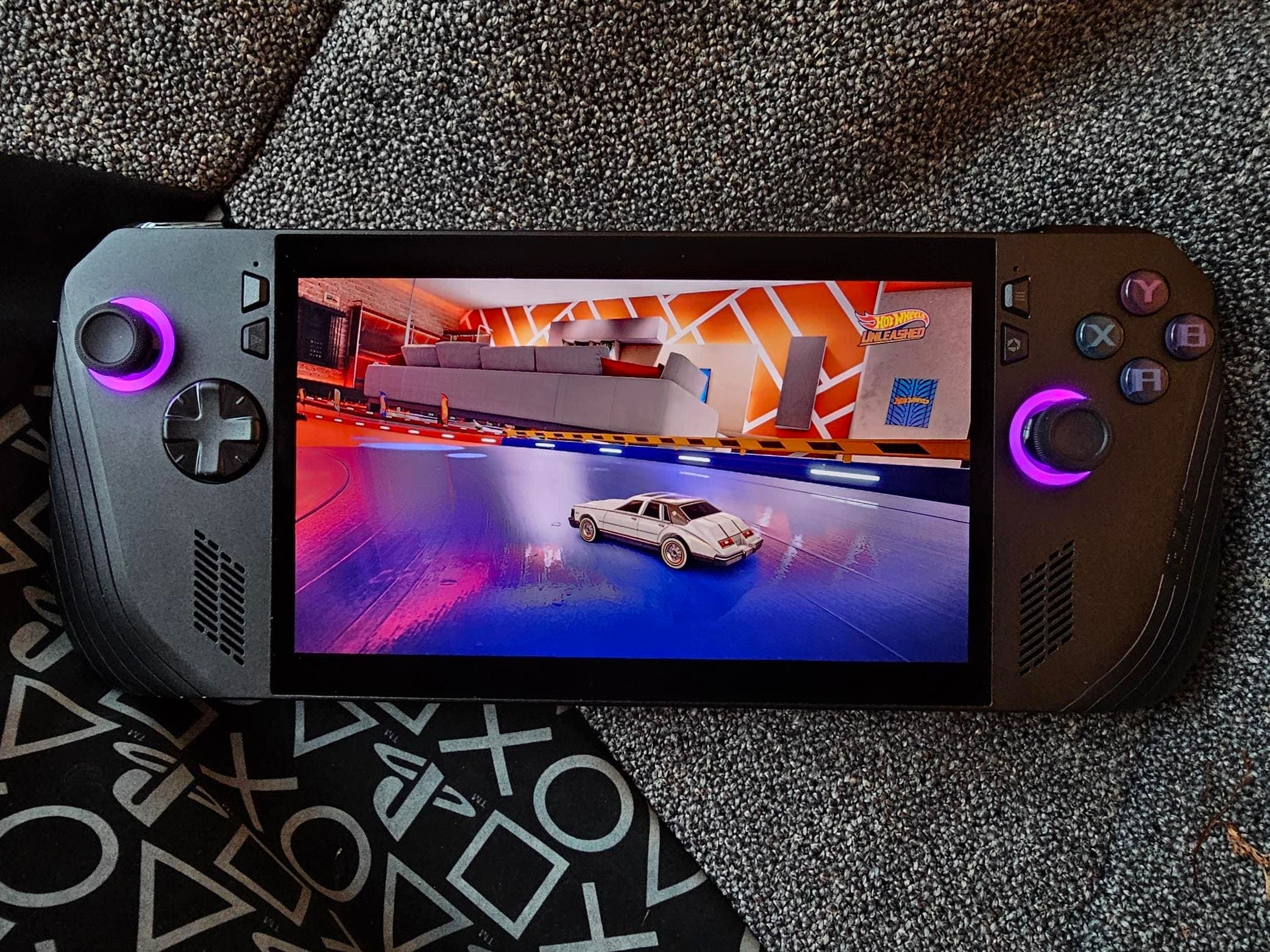 ASUS ROG Ally X First Impressions: Bigger Battery, Chassis Flattery, MicroSD Matters-y