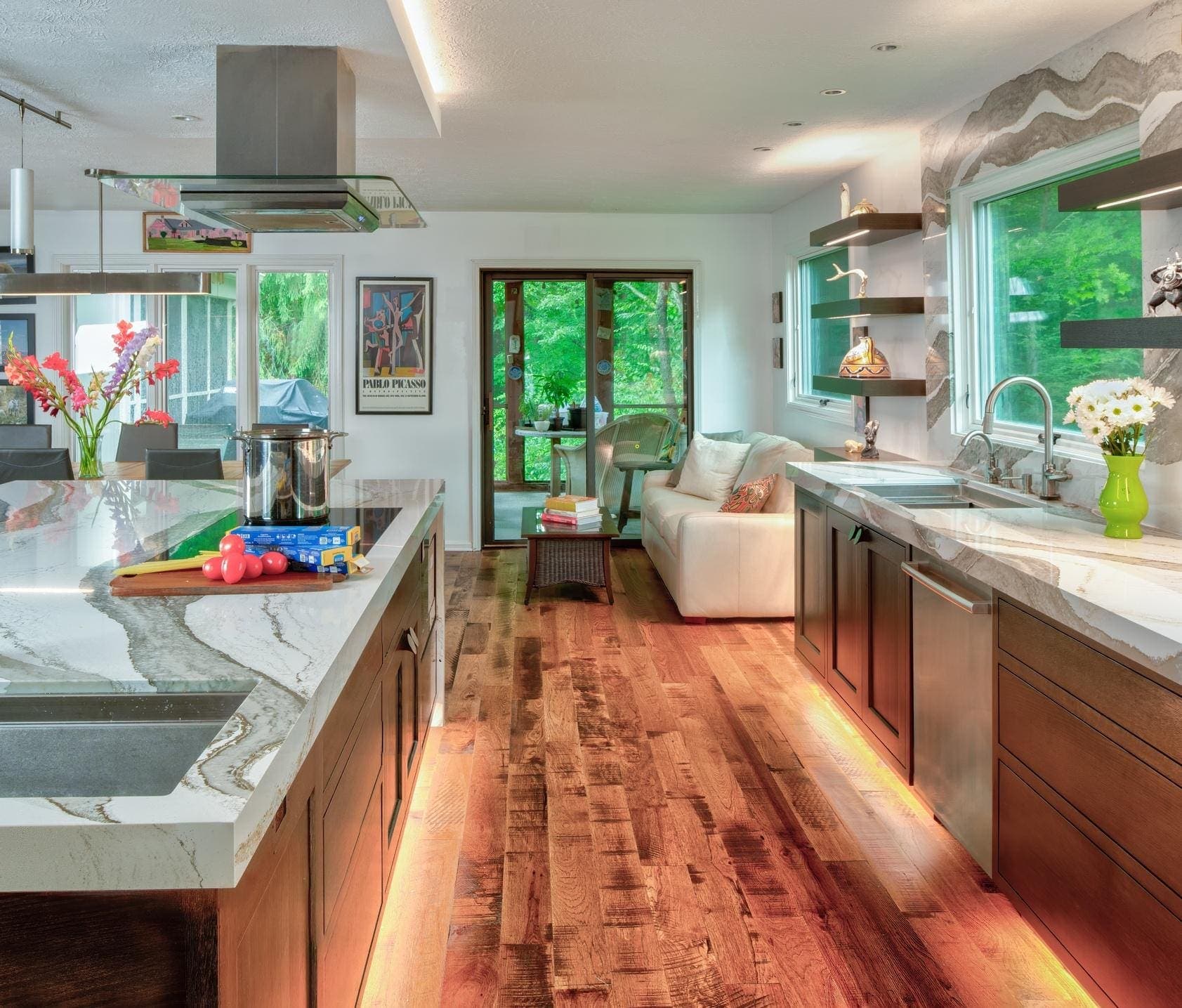 What Design Pros Need You To Know About Lighting Your Home Today