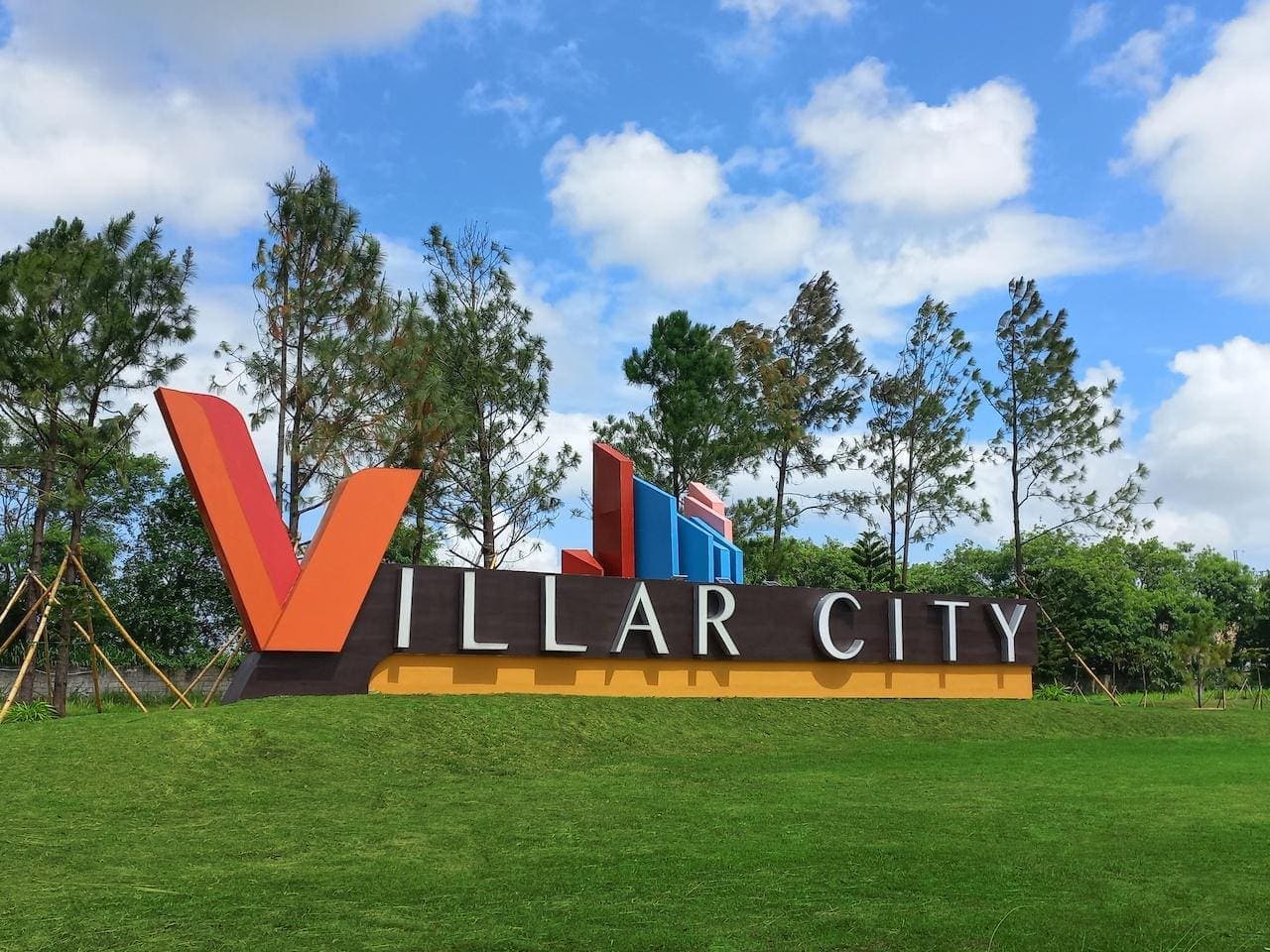 Gravity-Defying Rise Of Philippine Billionaire Manuel Villar’s Property Company Comes Under Regulatory Scrutiny