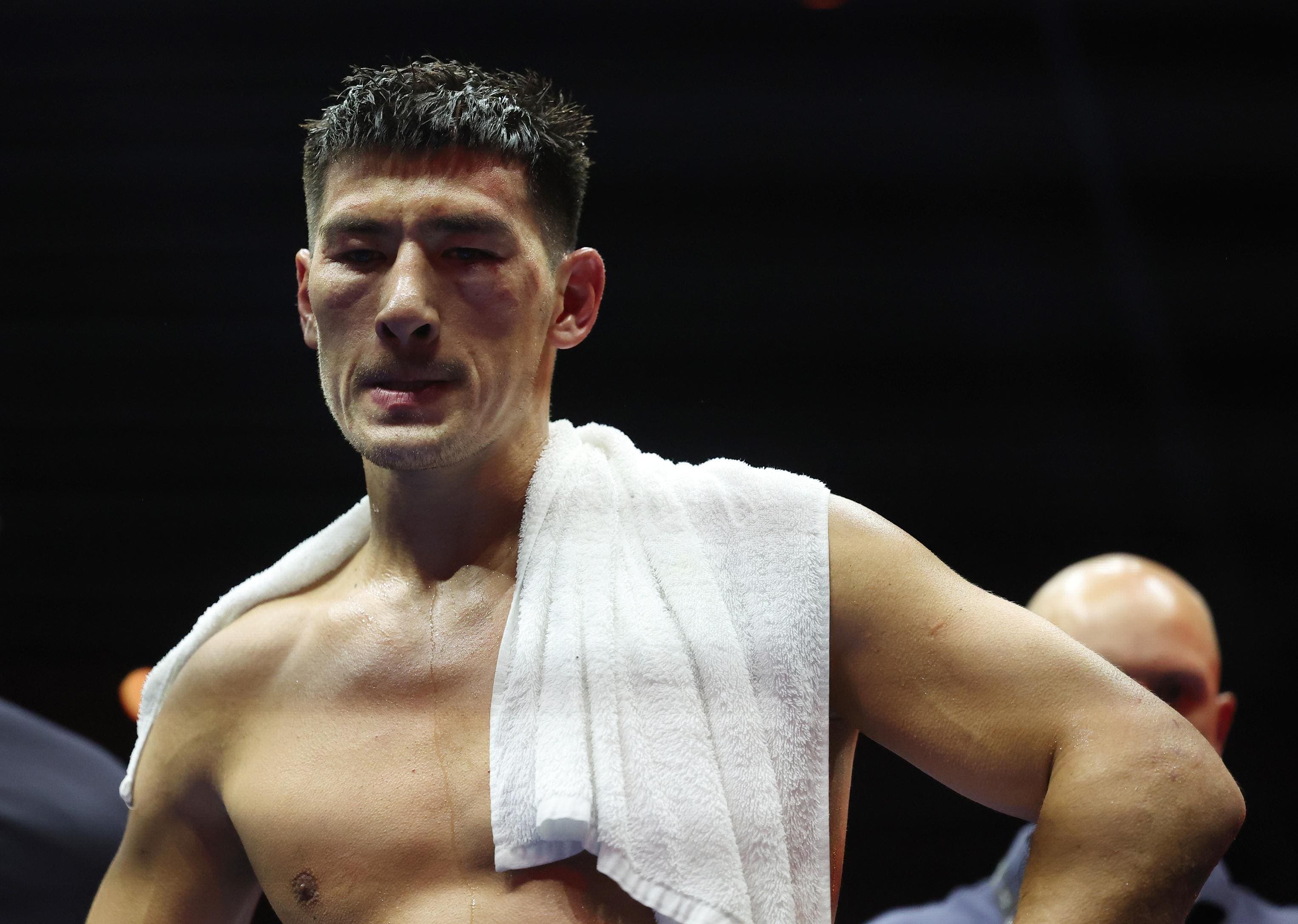 5 World Champion Boxers Trash The Beterbiev-Bivol Decision
