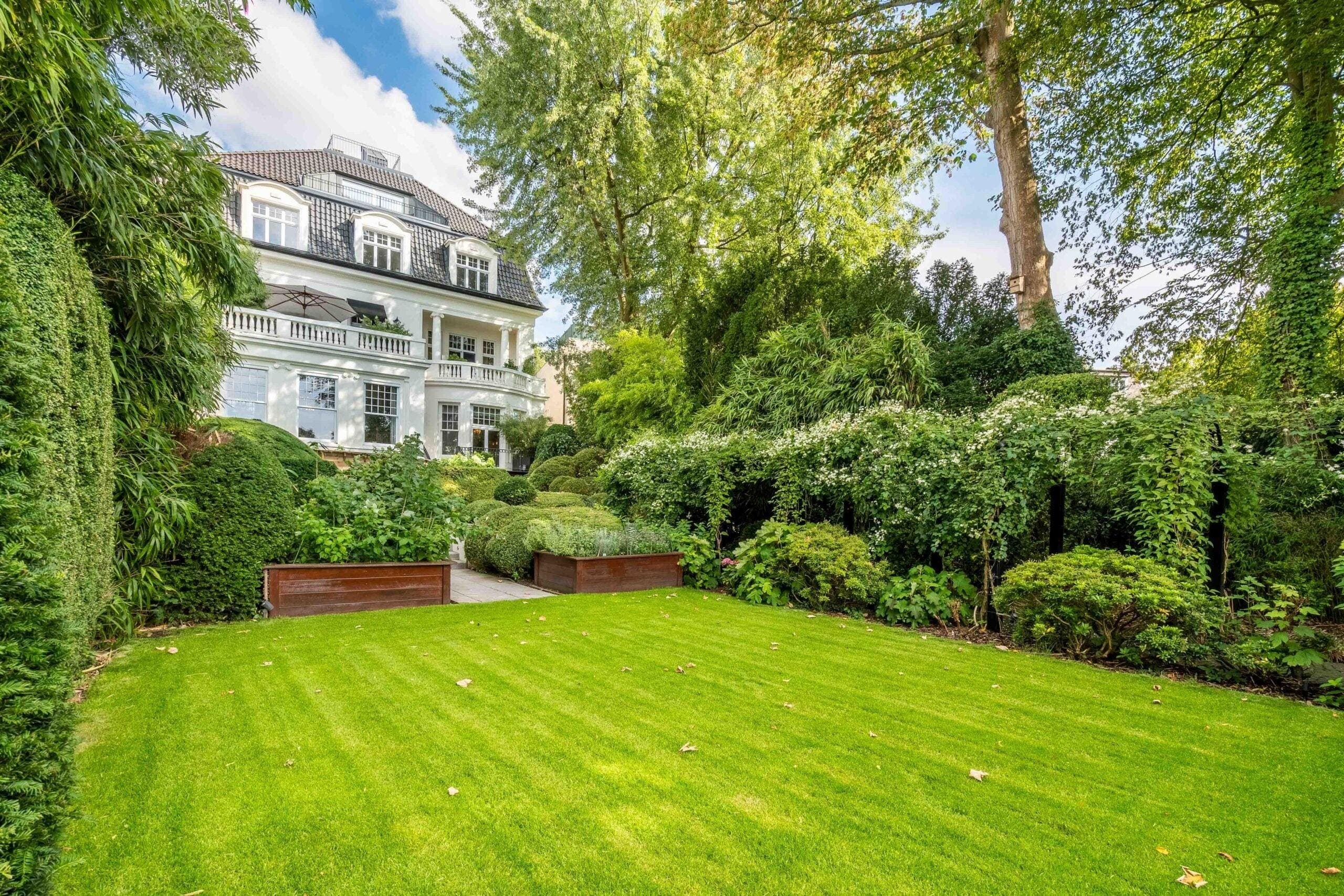 Inside Hamburg’s Most Expensive Art Nouveau Villa