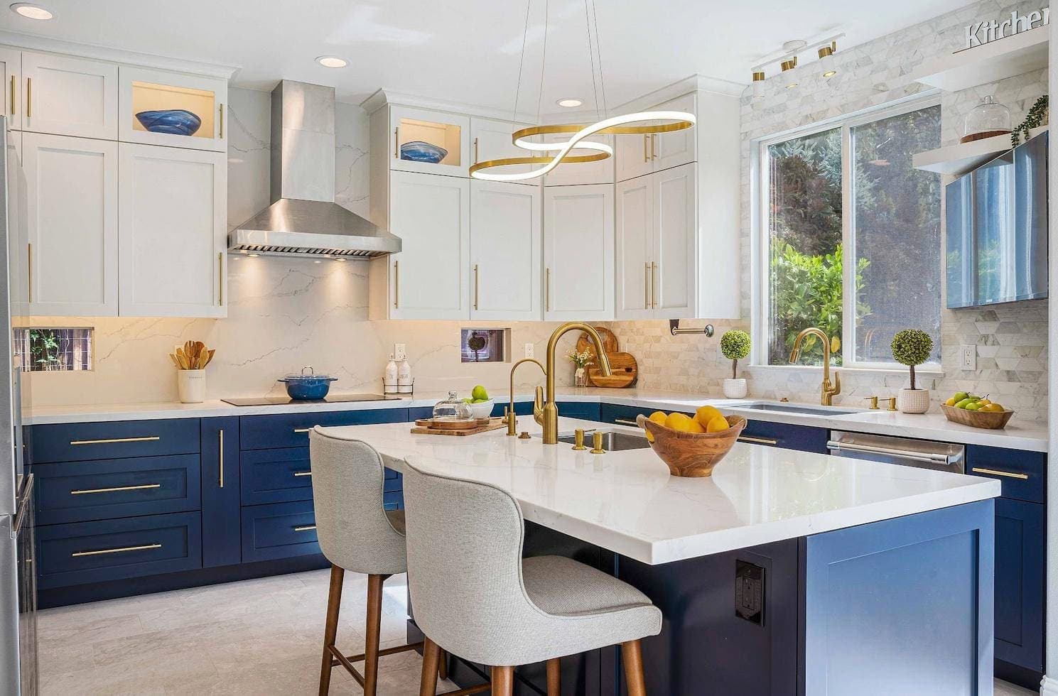 The Houzz 2025 U.S. Kitchen Trends Report Reveals What’s Hot - And Not
