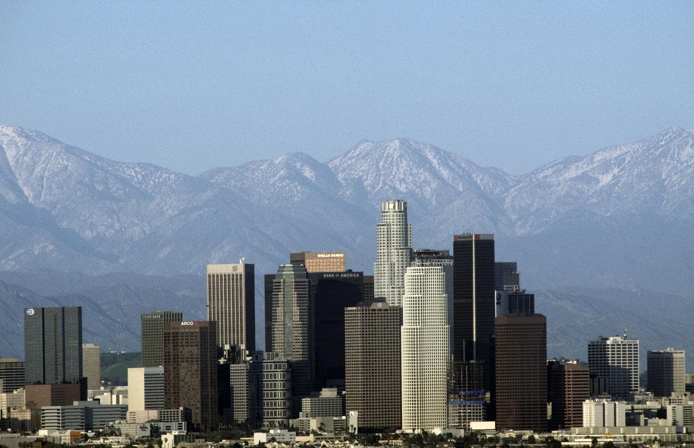 How To Navigate Complex Real Estate Markets