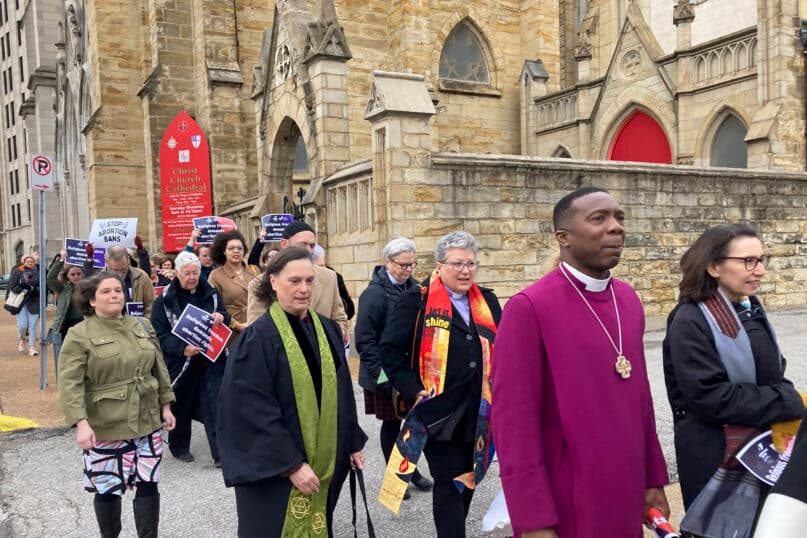 Judge rejects effort by Missouri clergy to fight abortion ban