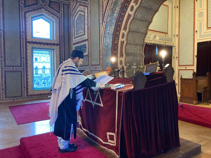 Diminished in size, Bosnian Jews hold fast to their identity