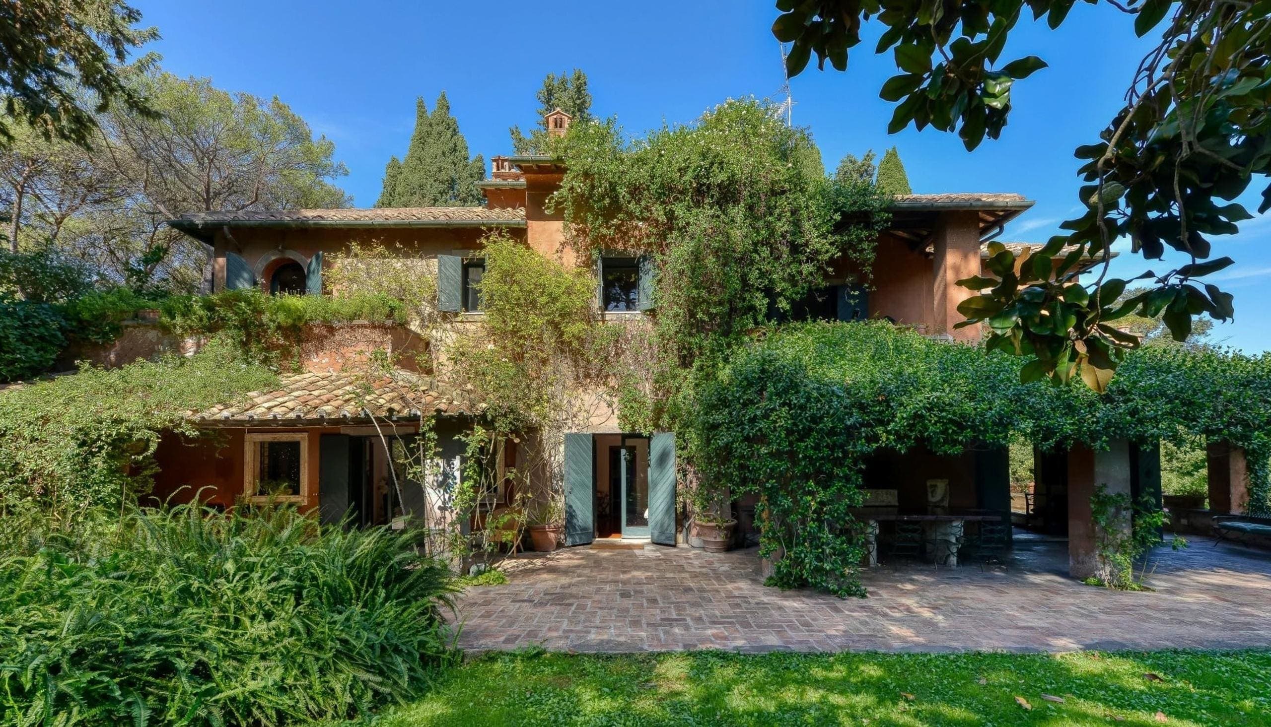 Inside Sophia Loren’s Former Villa In Rome